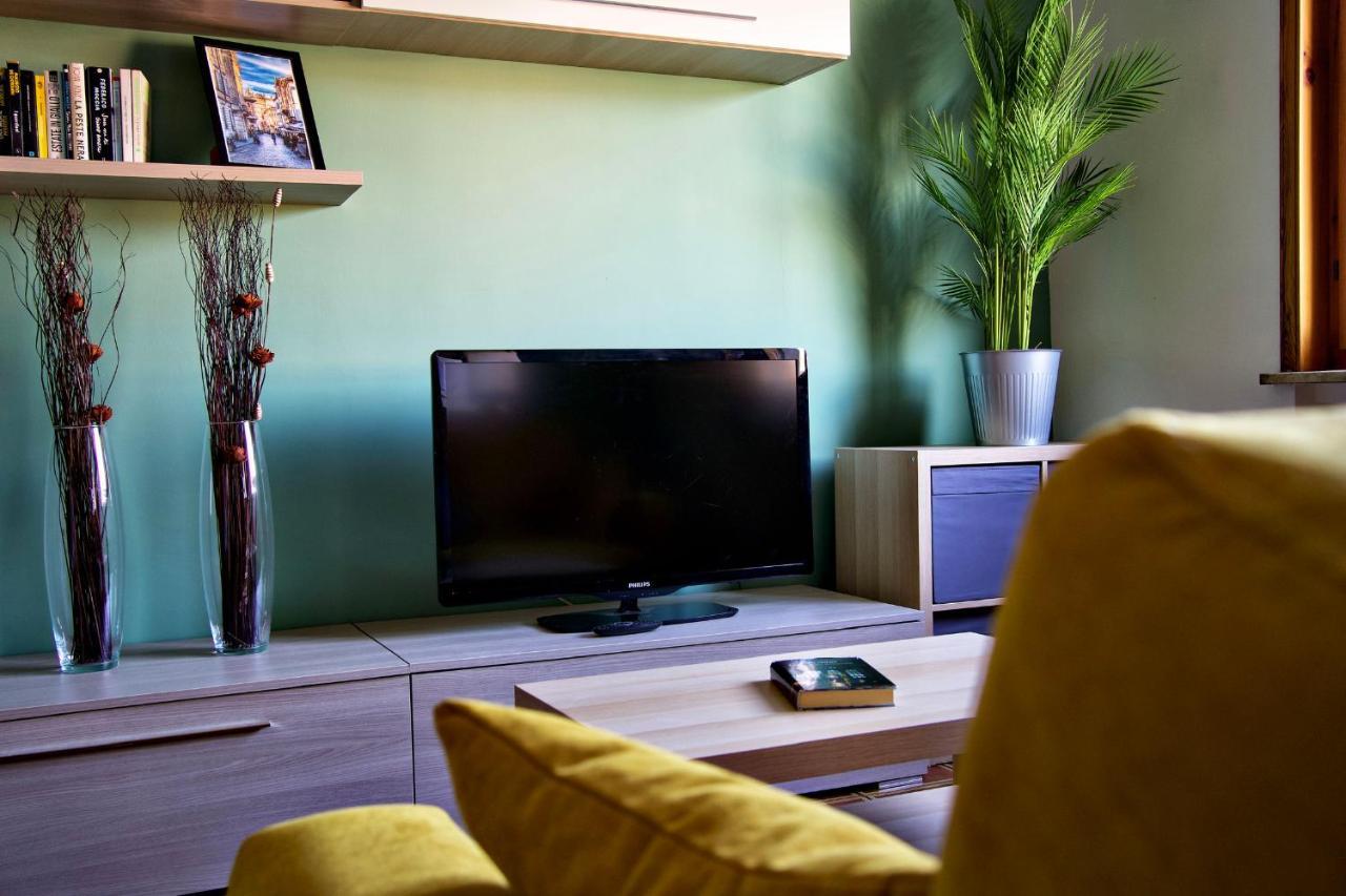 Casa Zoe Apartment Free Parking,Self Check In & Free Wi Fi Parma Exterior foto